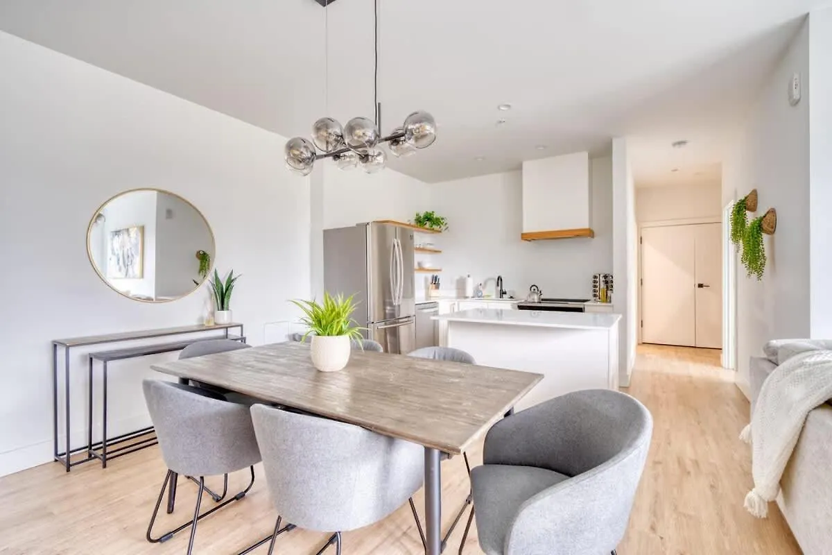Stay Portland - Exclusive Entire Floor & Instaworthy Local Art Apartment