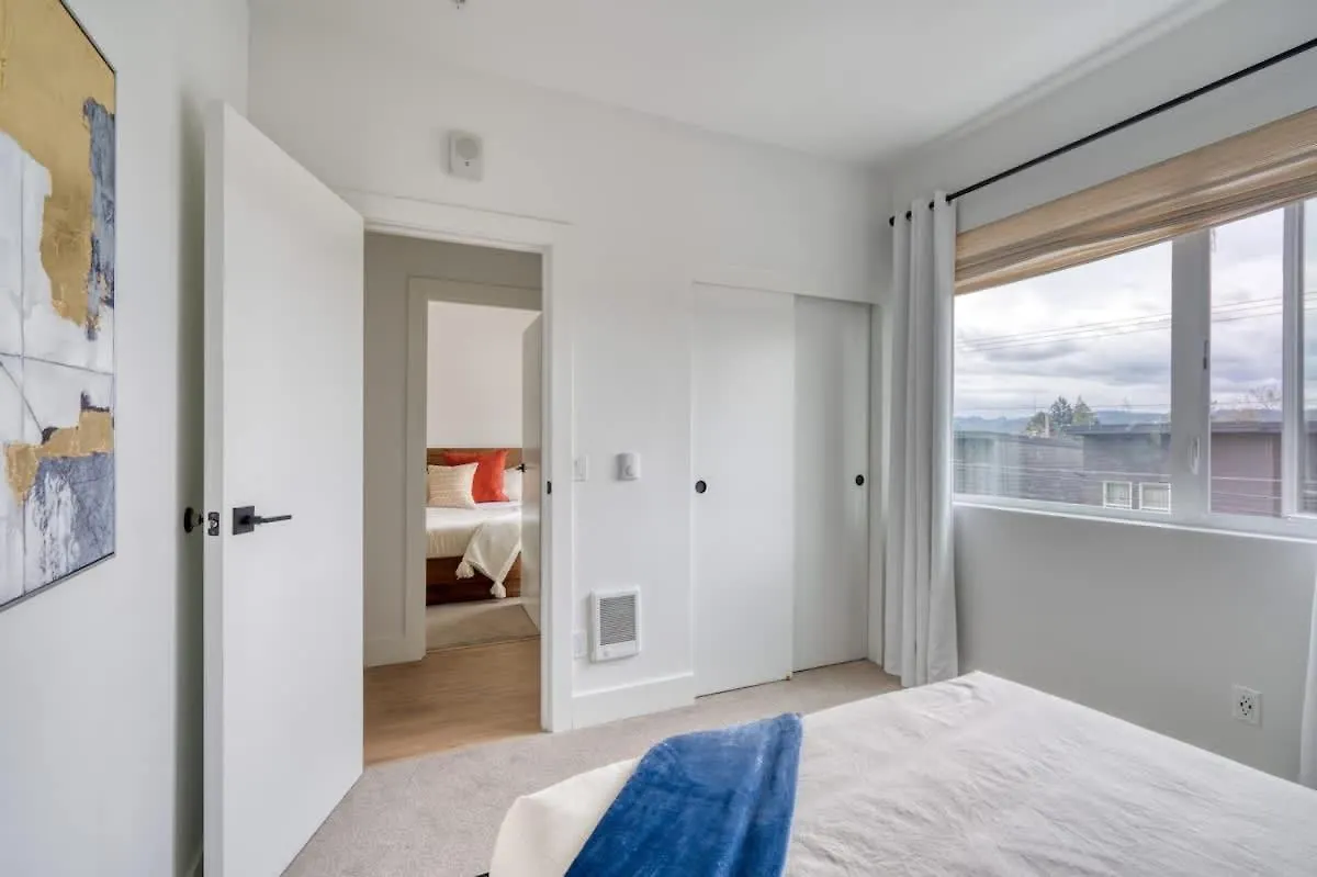 Apartment Stay Portland - Exclusive Entire Floor & Instaworthy Local Art United States