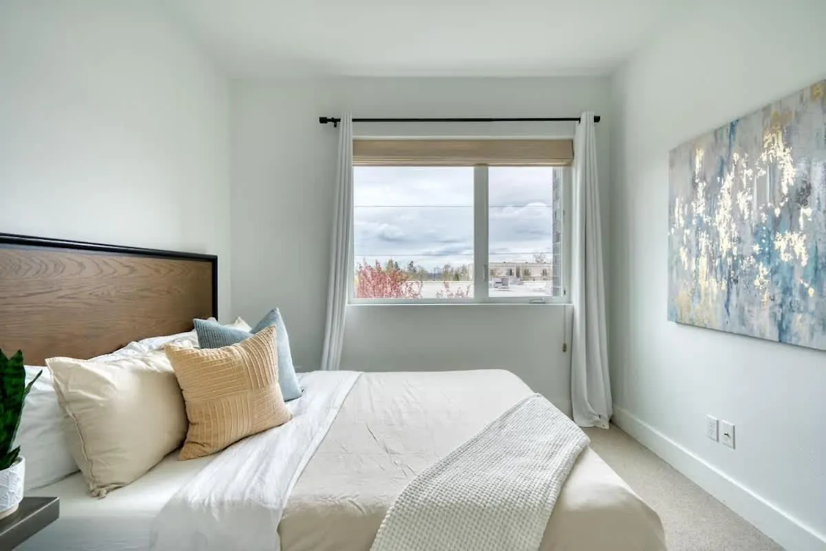 Apartment Stay Portland - Exclusive Entire Floor & Instaworthy Local Art